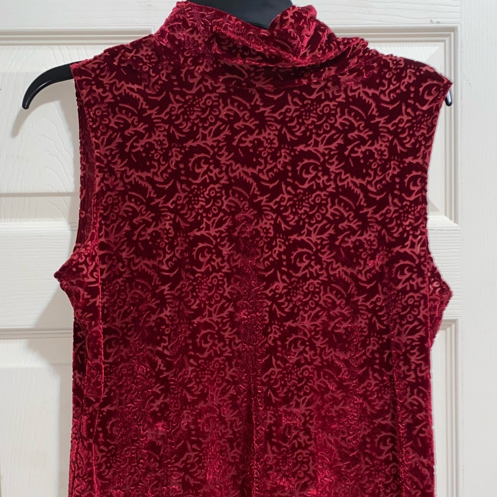 Red turtle neck with designs